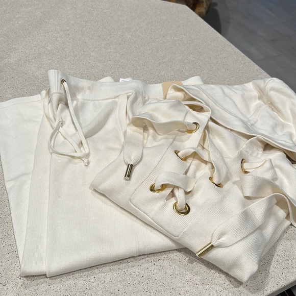 NWT Michael Kors Winter Set - Picture 1 of 10